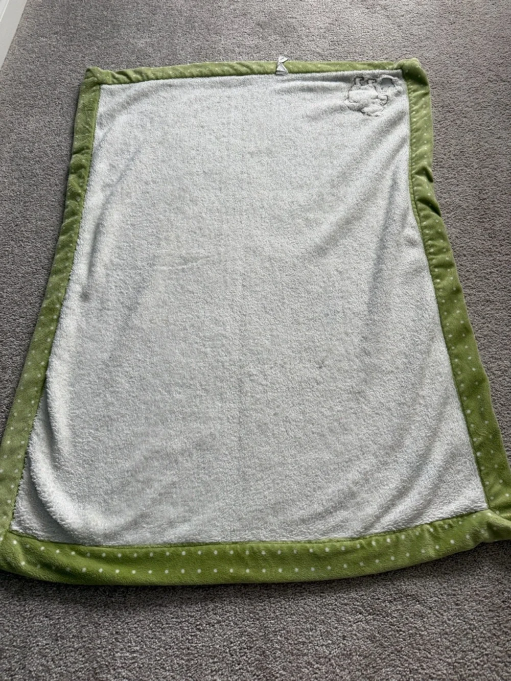 Disney WINNIE THE POOH classic Pooh Baby Blanket hunny pot bee Baby Classics